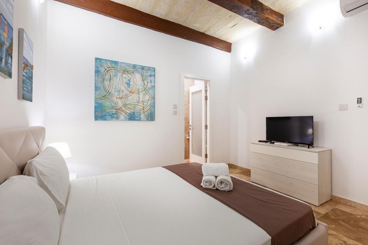 Designer Home With Comfy Sofa In Central Valletta By 360 Estates Eksteriør billede