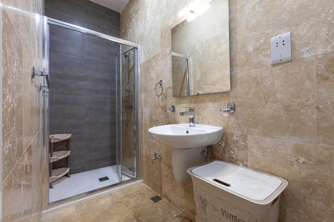 Designer Home With Comfy Sofa In Central Valletta By 360 Estates Eksteriør billede